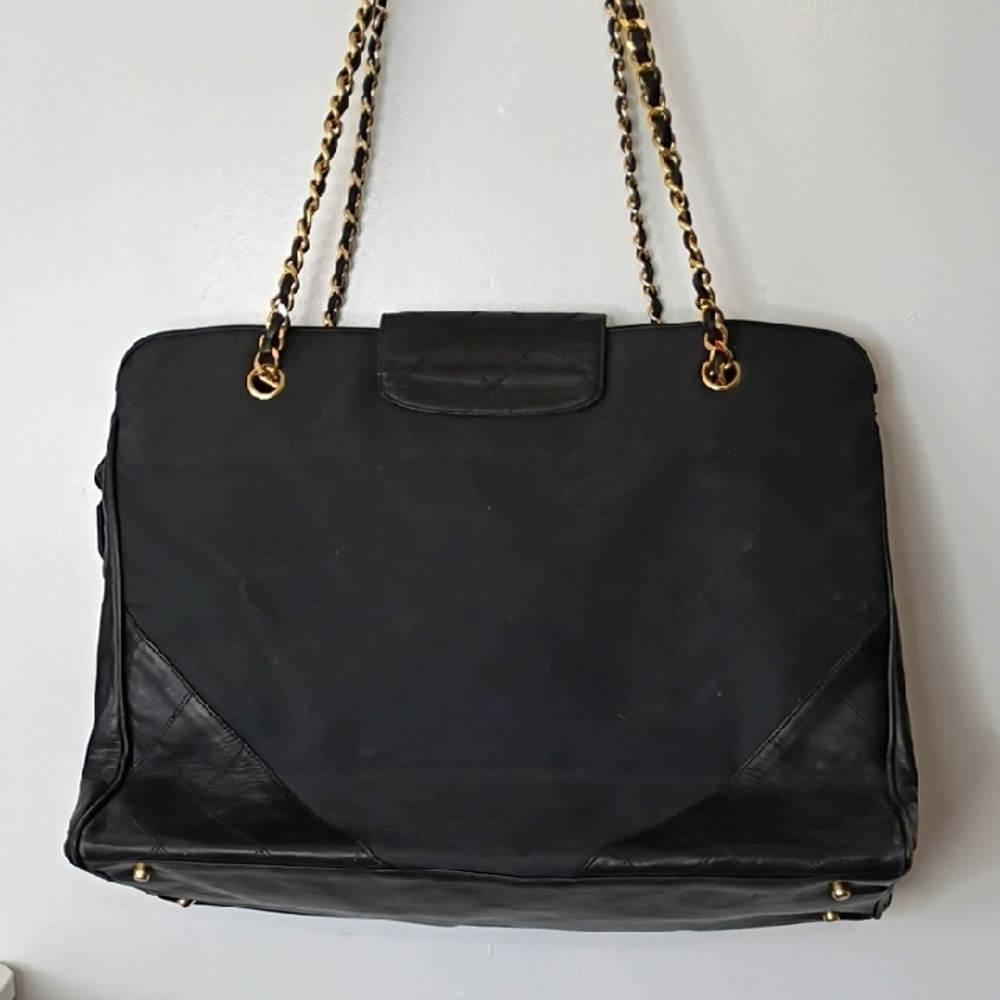 Vintage Chanel Black Supermodel Tote Bag • Gold Chain & Leather Straps • Large - Picture 8 of 16